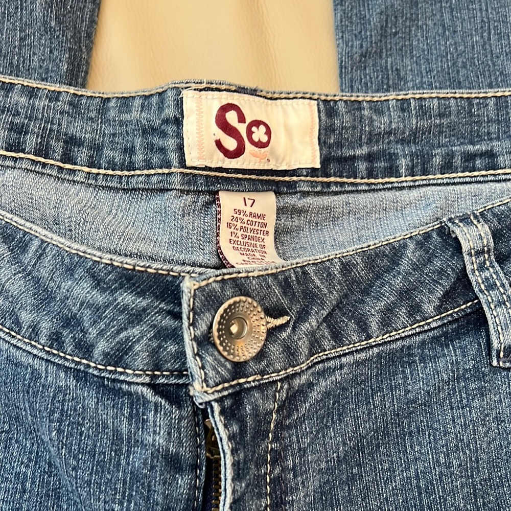 So Junior Jeans Sz 17